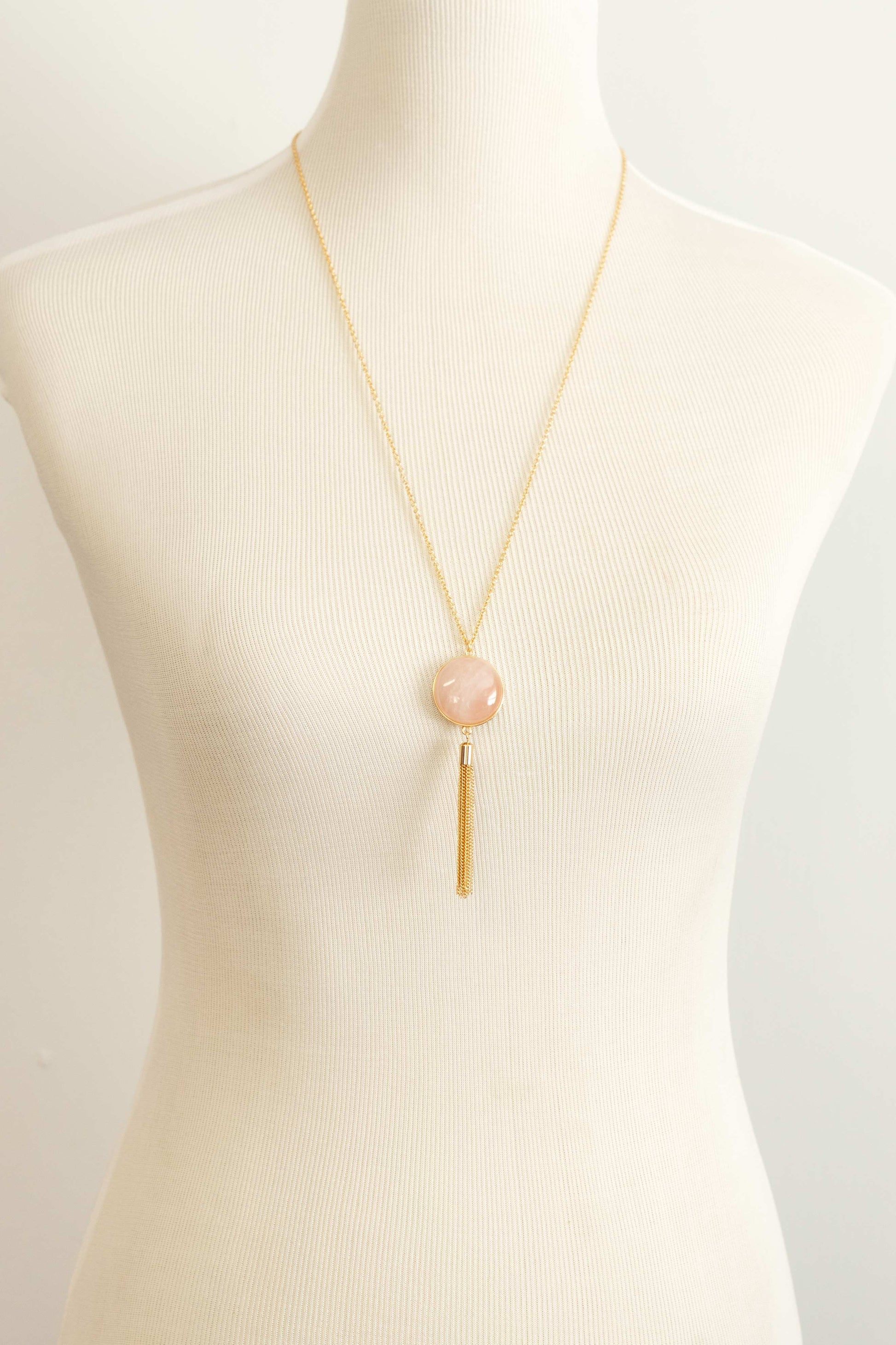 Round Stone Pendant With Chain Tassel Necklace