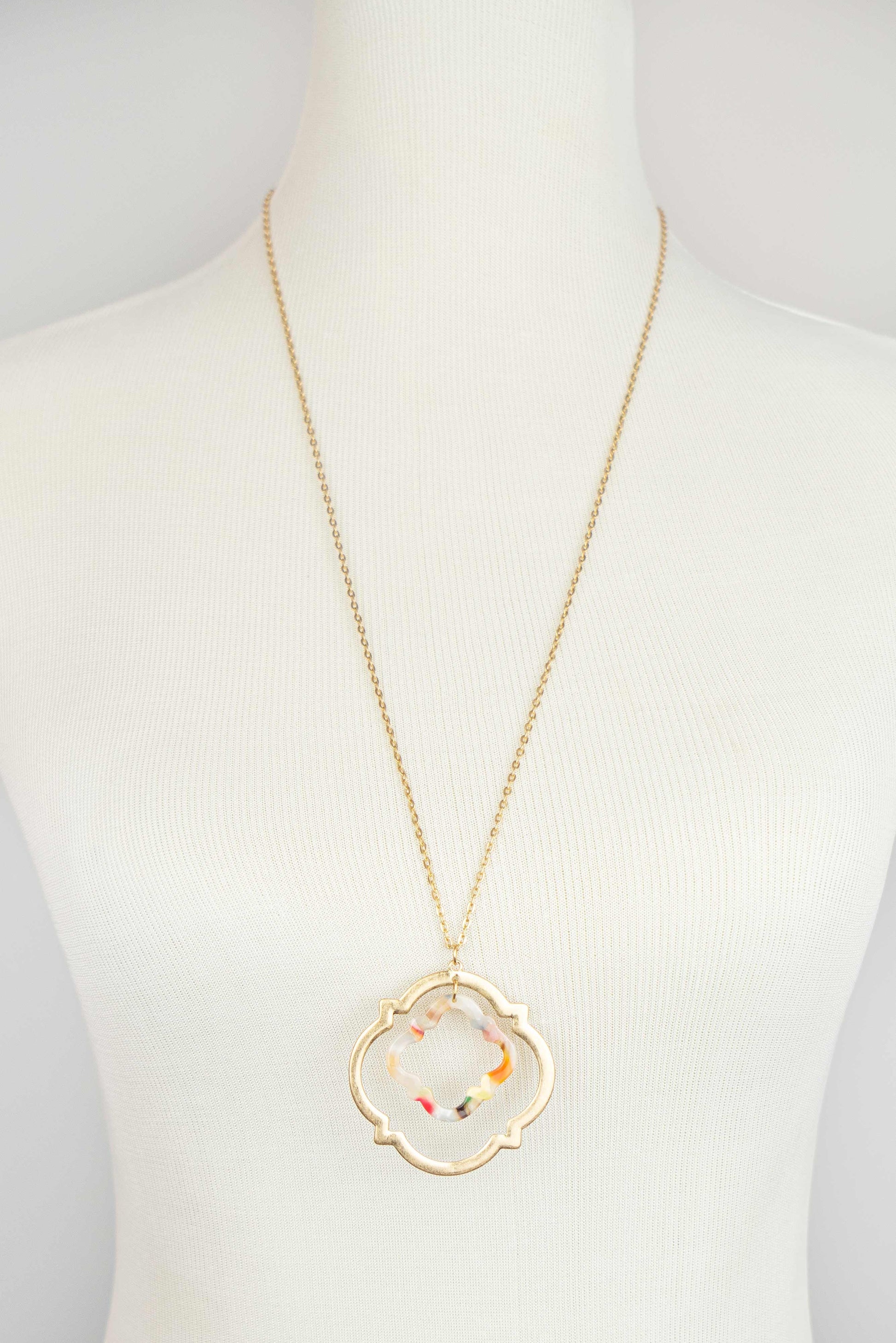 Pink Quatrefoil Resin Pendant Necklace