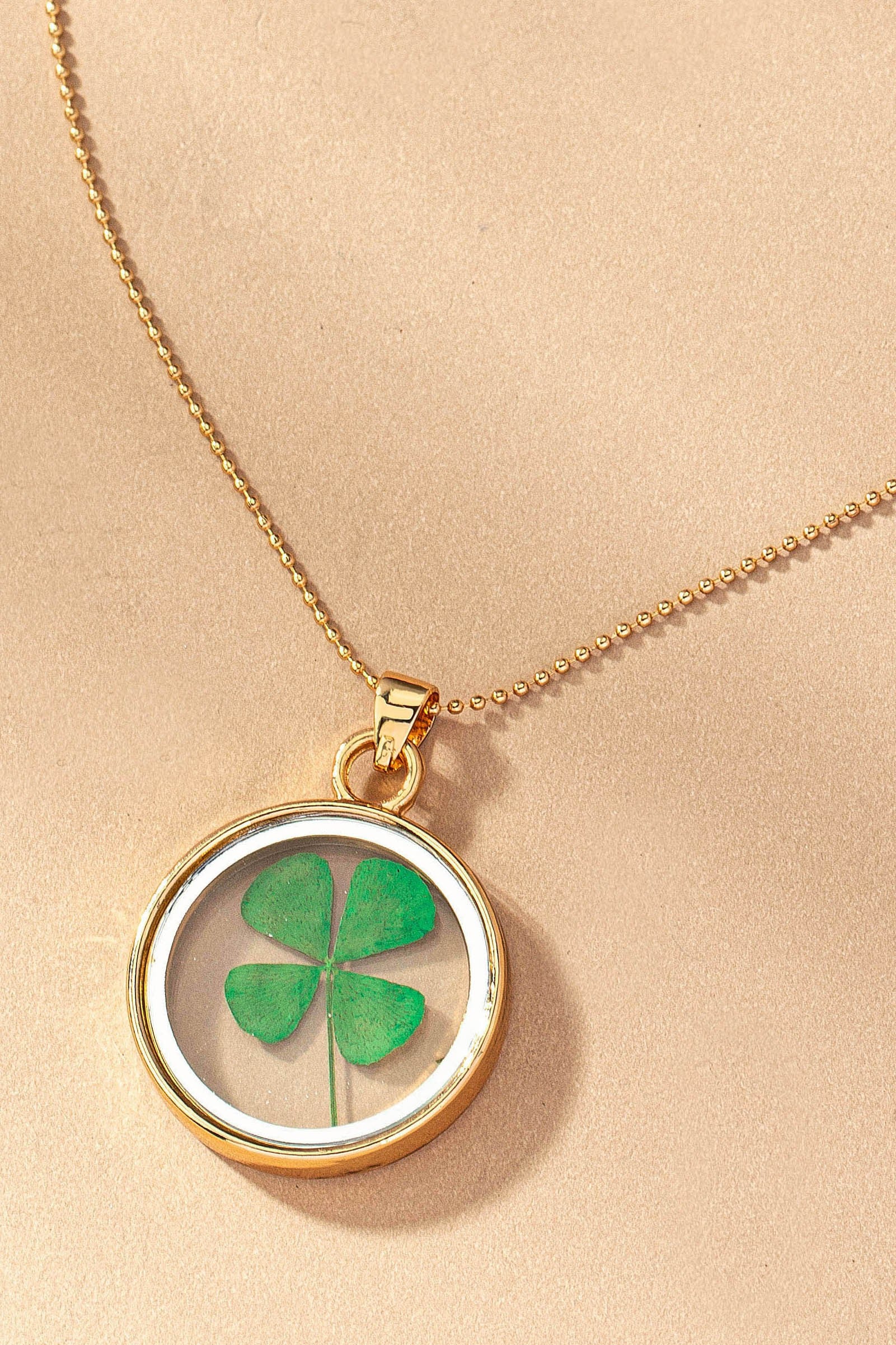 Clover Dry Flower Pendant Necklace