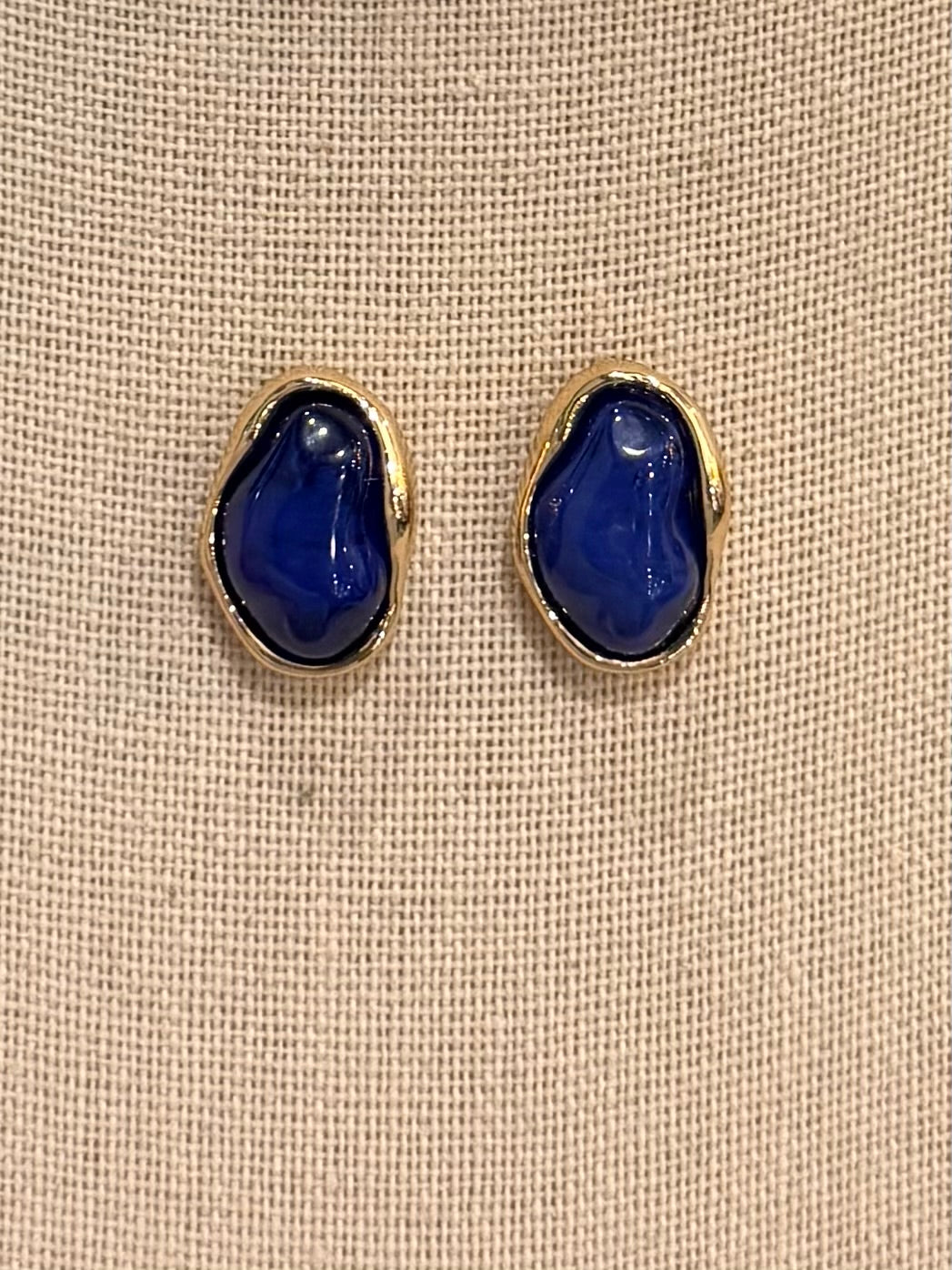 Royal Pebble Studs