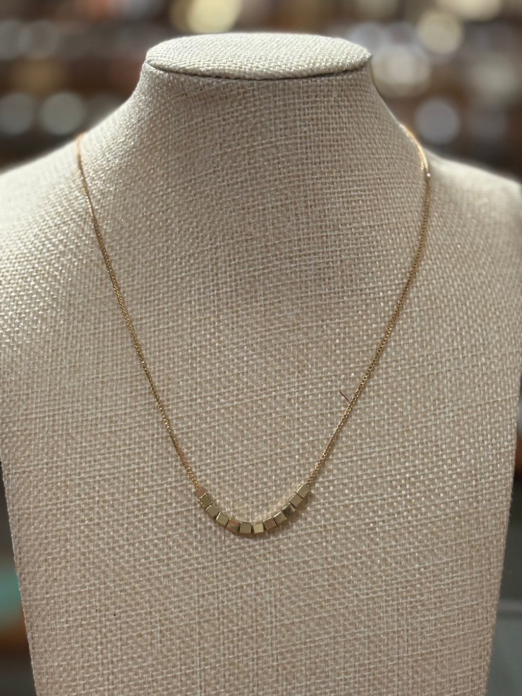 Cube Bead Simple Necklace