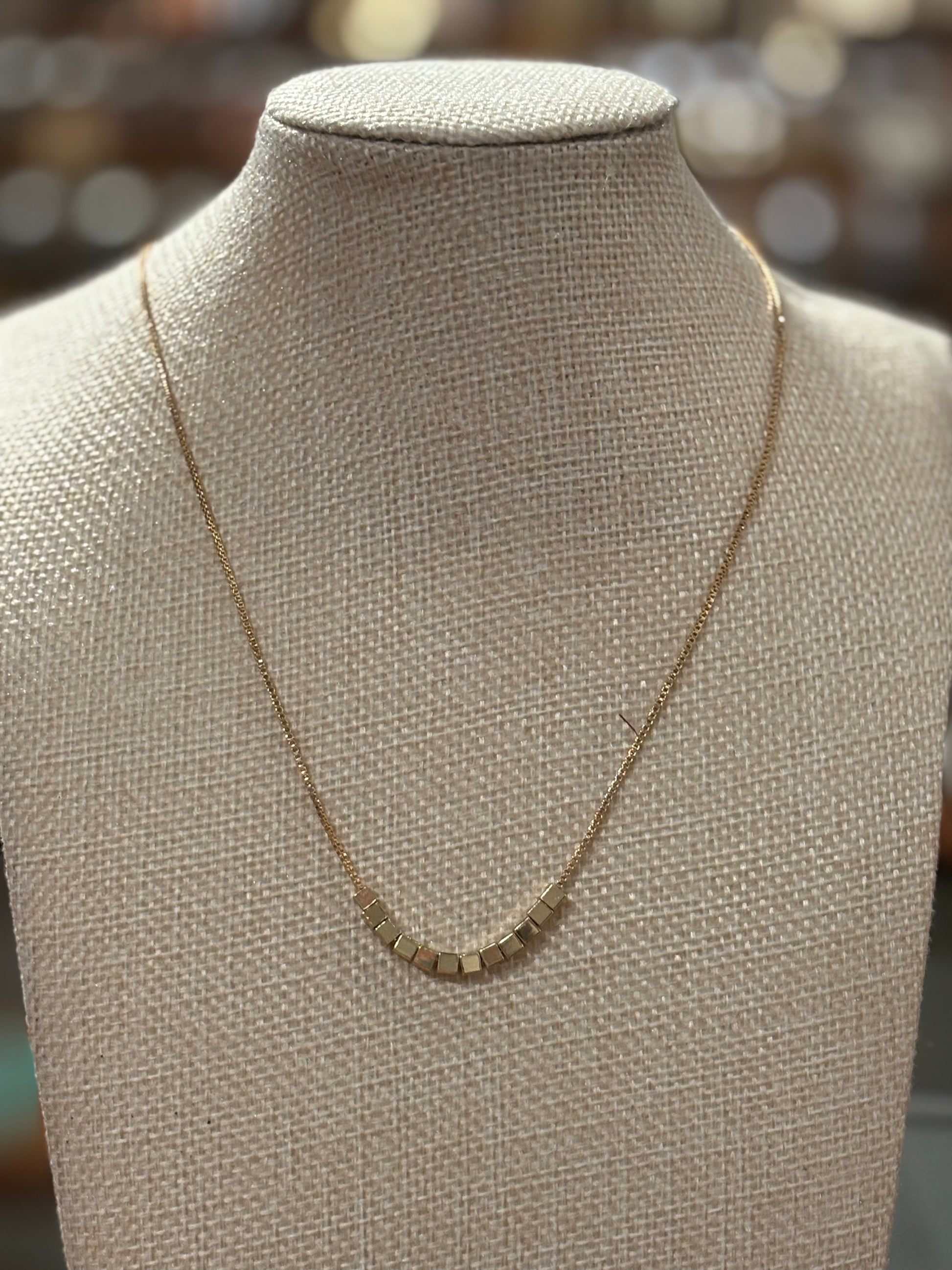 Cube Bead Simple Necklace
