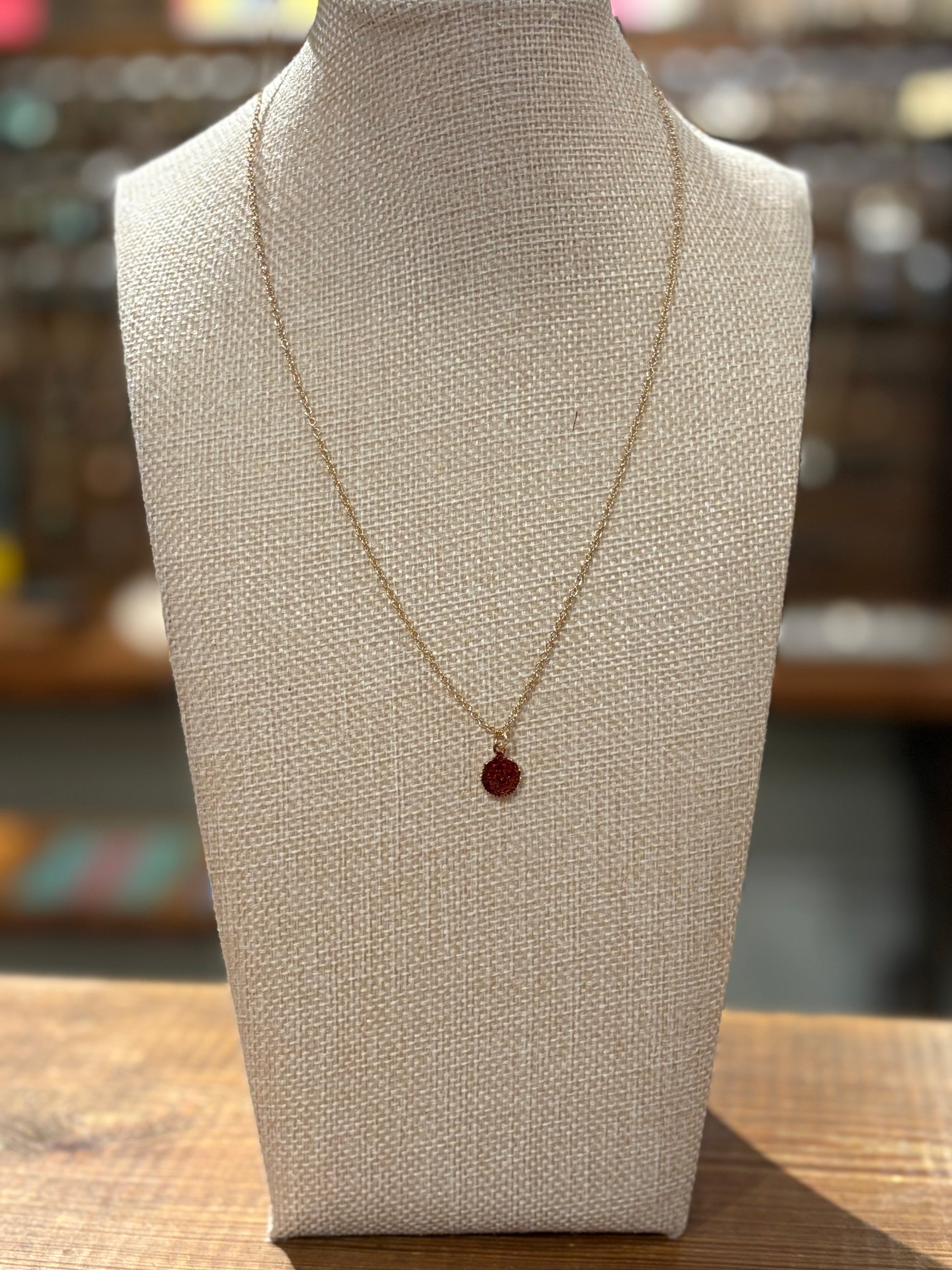 Delicate Chain with Glitter Red Bead Necklace
